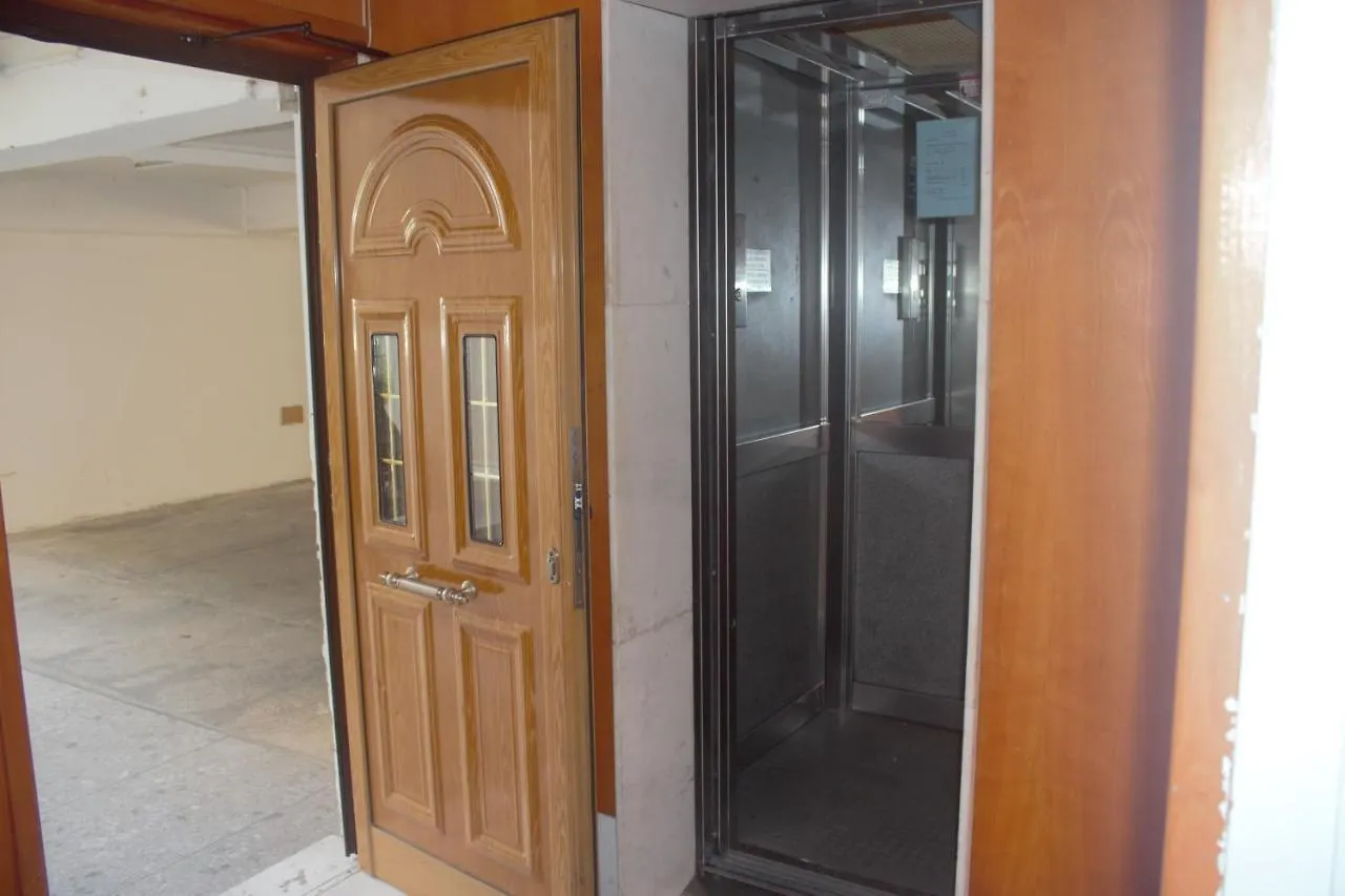 Helen Milos Court No.5 Larnaca Apartment